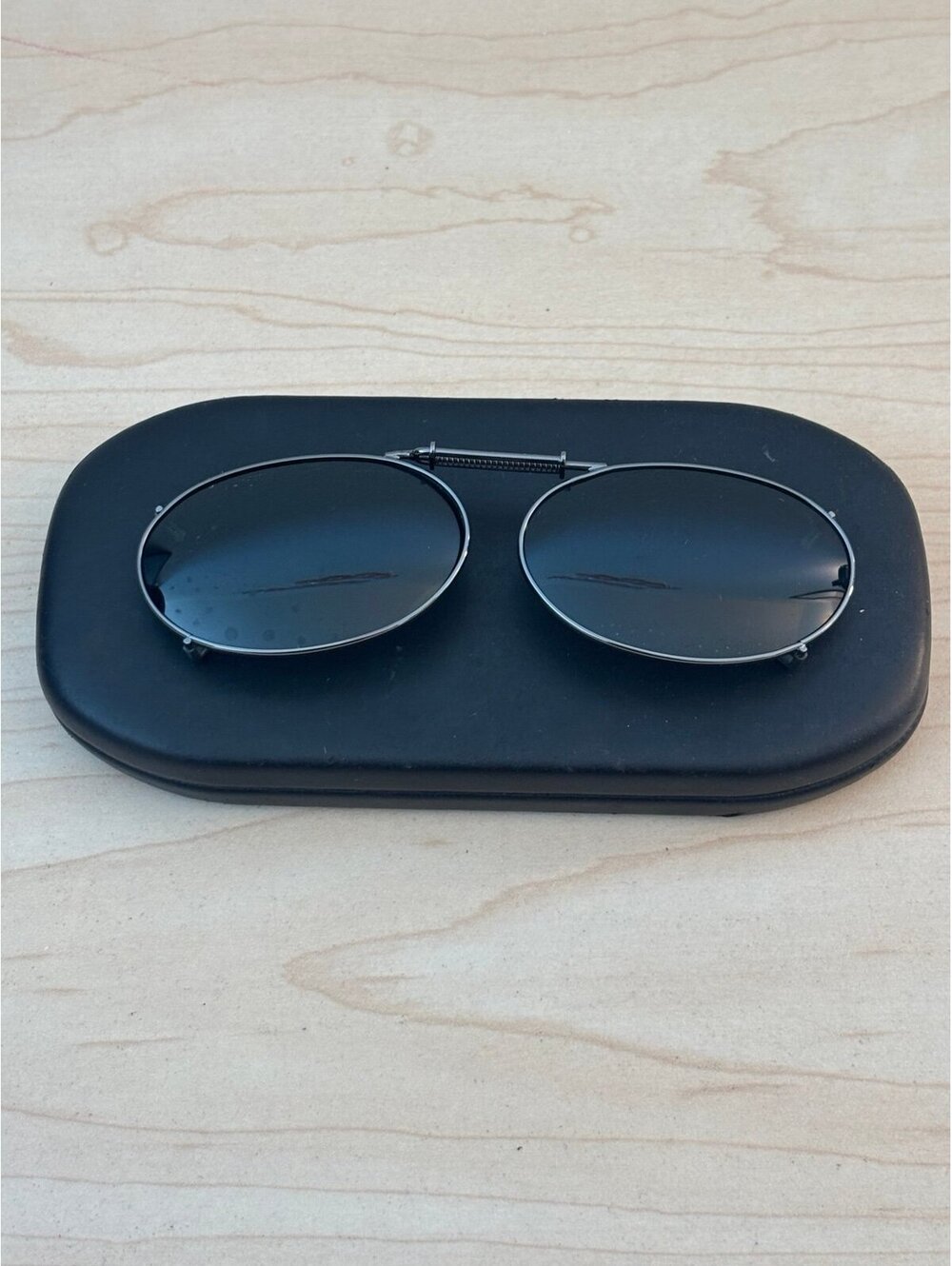 Clip on sunglasses with case Unbranded Vintage